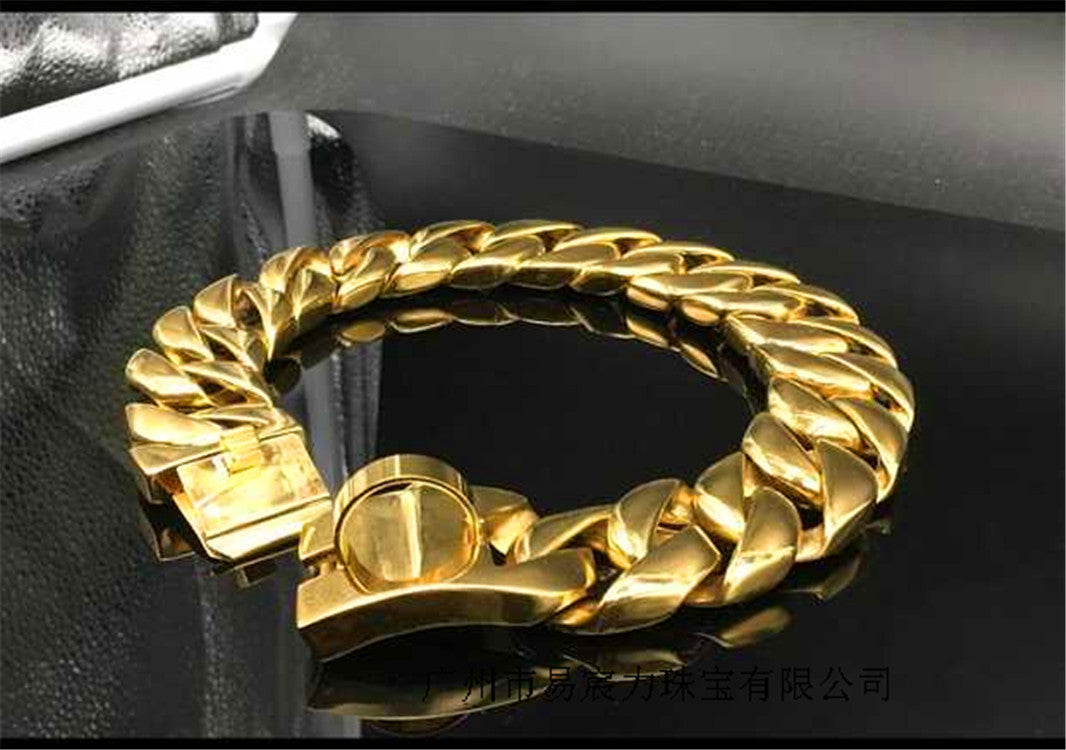 Premium Gold Bull Pendant Dog Collar — Luxury Stainless Steel